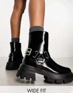 Chelsea Boots*Public Desire Wide Fit Blizzard Harness Biker Boots In Black Black Pu