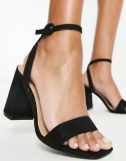 Sandals*Raid Wink Block Heeled Sandals In Black Micro