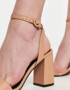 Sandals*Raid Wink Block Heeled Sandals In Beige