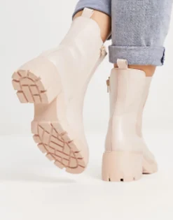 Chelsea Boots*Simply Be Wide Fit Cleated Block Heeled Chelsea Boot In Stone Beige