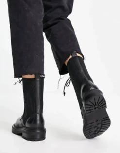 Chelsea Boots*Simply Be Wide Fit Leather Pull On Chelsea Flat Ankle Boots With Cleated Sole In Black