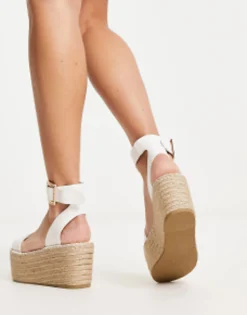 Flat Sandals*South Beach Chunky Flatform Two Part Espadrille Sandal With Textured Buckle In White