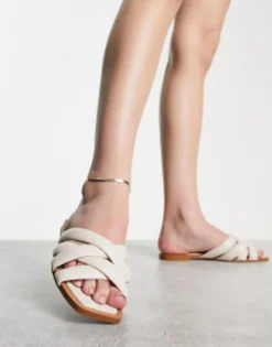 Flat Sandals*Stradivarius Cross Strap Sandal In Ecru