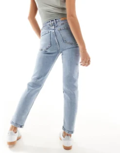 Petite*Stradivarius Petite Slim Mom Jean With Stretch In Washed Blue