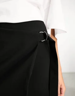 Skirts*Stradivarius Tailored Wrap Skort In Black