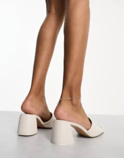 Sandals*Stradivarius Wide Fit Cross Over Band Chunky Block Heeled Sandal In Ecru