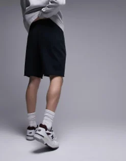 Shorts*Topman Oversized Short With Raw Hem In Washed Black
