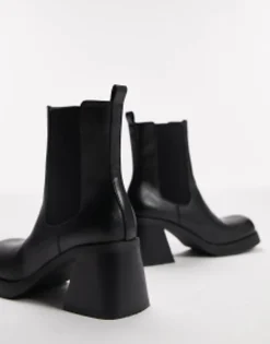 Chelsea Boots*Topshop Bay Square Toe Heeled Chelsea Boot In Black