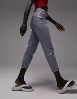 Petite*Topshop Petite Comfort Stretch Mom Jeans In Bleach