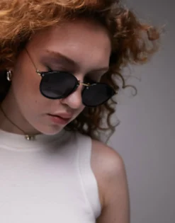 Sunglasses*Topshop Plastic Round Sunglasses In Black