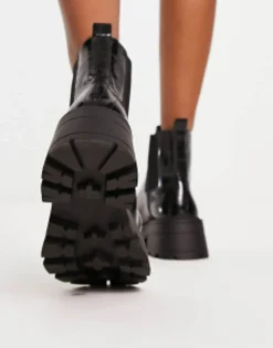 Chelsea Boots*Topshop Wide Fit Bella Chunky Chelsea Boot In Croc Black