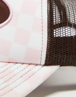 Caps*Von Dutch Tampa Trucker Cap In Checkerboard Print - Exclusive To Asos Pink